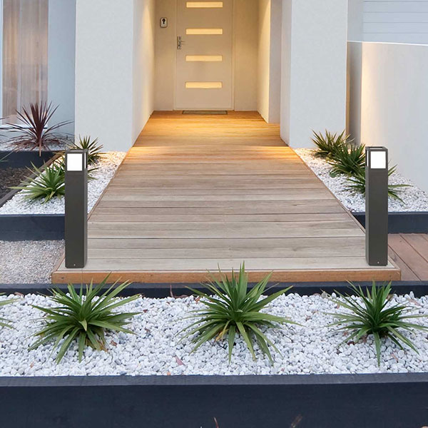 Borne extérieure LED Faro Onze grise H65cm pour balisage entrée maison